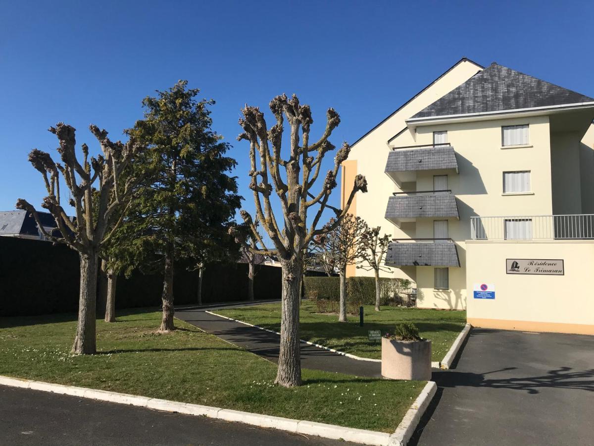 Cabourg - Bel Appartement Lumineux Avec Balcon Dans Residence Privee Exterior foto